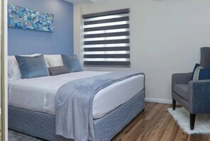 1 habitación, tabla de planchar con plancha, wifi gratis y ropa de cama