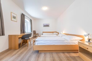 3 chambres, Wi-Fi gratuit, draps fournis