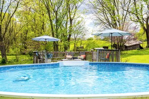 Outdoor pool - Lakefront, Swim, Fish, Kayak, fire pit, star gazing, pet friendly. All on site! (New Market)
