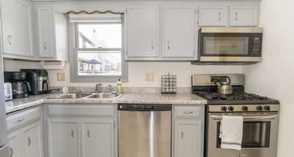 Beautiful House in Carol Stream near Downtown Chicago