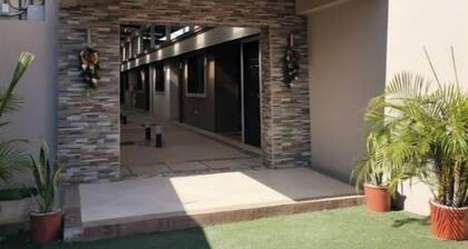 Orange Aeropuerto Alajuela