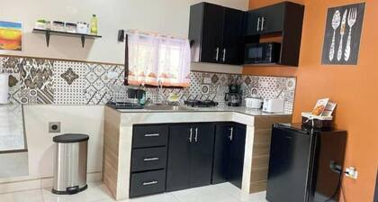 Orange Aeropuerto Alajuela