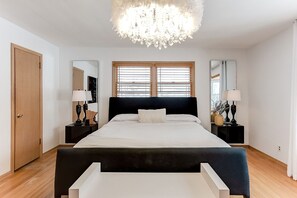 5 bedrooms, WiFi, bed sheets - Perfect house for all your needs/vacation (Hopkins)