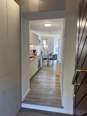 Fridge, oven, stovetop, dishwasher - 2 vacation apartments for up to 6 people, perfect for a vacation with family or friends (Idro)