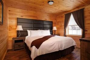 2 Schlafzimmer, Schreibtisch, Bügeleisen/Bügelbrett, Reisekinderbett