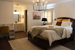 3 habitaciones, tabla de planchar con plancha, wifi y ropa de cama 