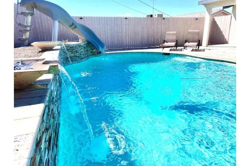 Lake view OASIS w/Waterslide and Rv parking