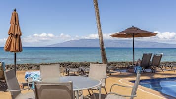 Condo, 1 King Bed with Sofa bed, Lanai, Ocean View | Beach/ocean view