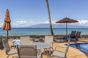 Kondominium, 1 Tempat Tidur King dengan tempat tidur Sofa, beranda, pemandangan samudra | Pemandangan pantai/laut