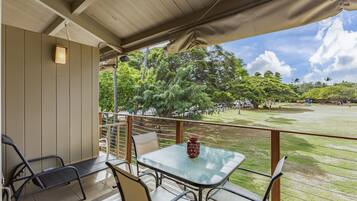 Condo, 1 King Bed with Sofa bed, Lanai, Ocean View | Balcony