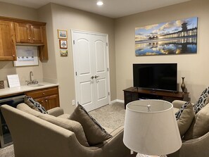 Smart TV, fireplace, offices