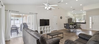 Great Community, amazing private pool, near Disney!