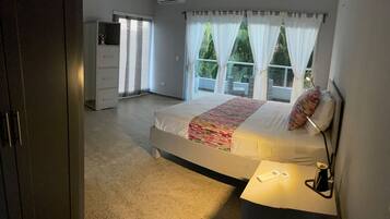 6 chambres, bureau, Wi-Fi, draps fournis