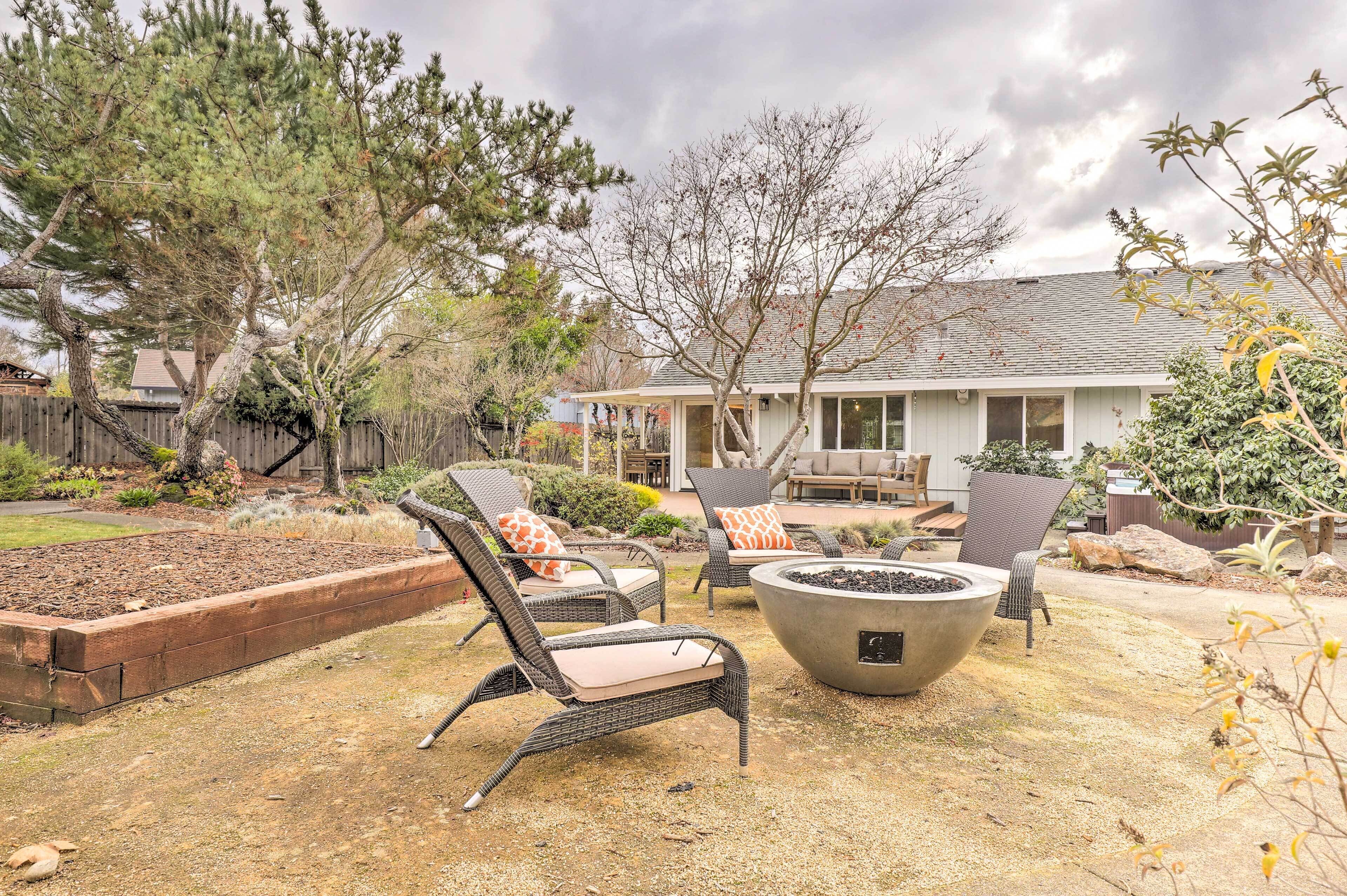 Peaceful Windsor Retreat w/ Private Hot Tub!