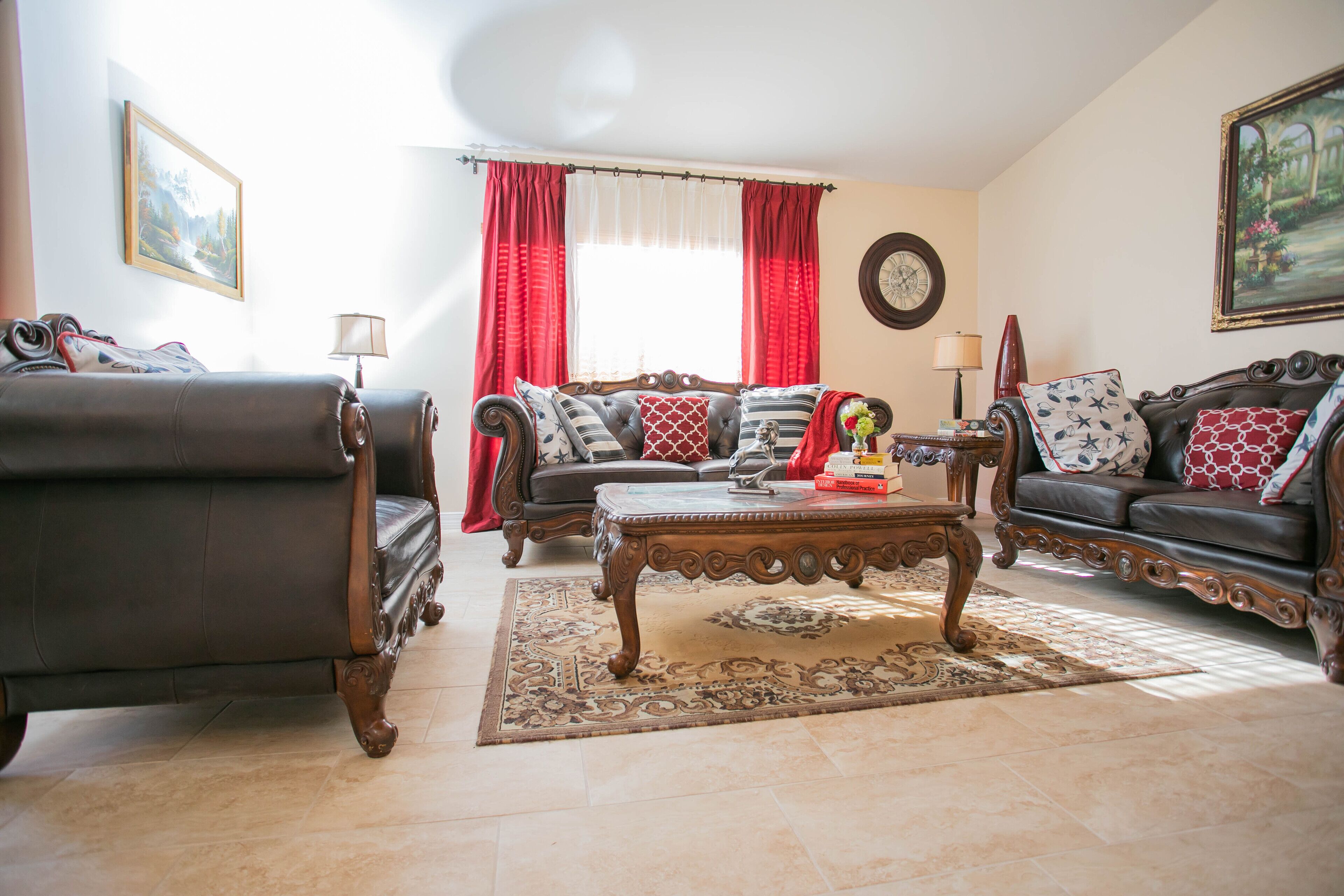 Family Friendly 4 Bedroom, 2 Bathroom house in PHX