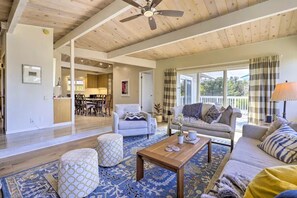 Smart TV, fireplace, DVD player, books