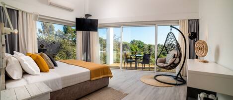 Deluxe Double Room | Travel crib, free WiFi, bed sheets