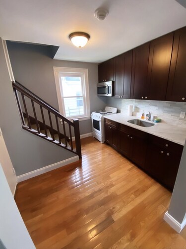 Family Friendly Three Bedroom Apartment outside of NYC