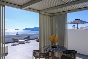 パノラミック スイート スパ浴槽 シービュー | テラス / パティオ