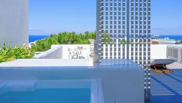 Suite Lune de Miel, bain Ă remous, vue mer | Baignoire Ă jets