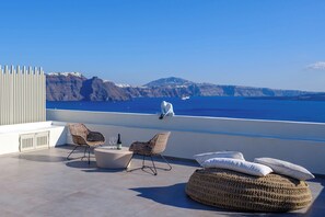 Suite Panoramique, bain à remous, vue océan | Terrasse/Patio