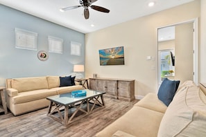 House, Multiple Beds, Patio, Garden View (It’s A Wonderful Life) | Interior