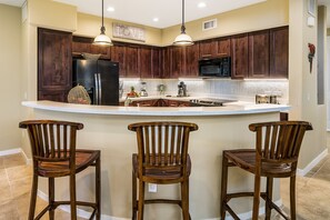 House, Multiple Beds, Lanai, Golf View | Private kitchen