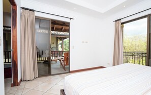 3 bedrooms, in-room safe, free WiFi, bed sheets