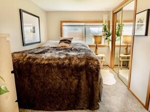 1 bedroom, iron/ironing board, travel cot, free WiFi