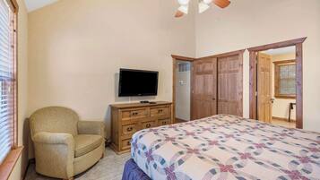 2 bedrooms, individually decorated, individually furnished, free WiFi