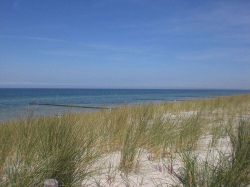 Fantastic FH, terrace, fireplace, close to the Baltic Sea, Bodden view, close to the beach