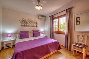 3 bedrooms, iron/ironing board, travel crib, free WiFi