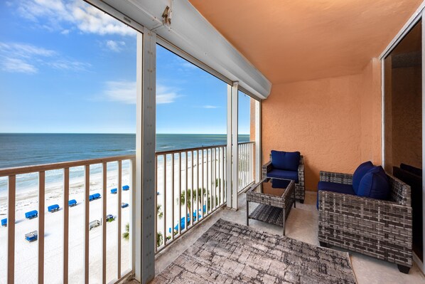Property grounds - Beachfront Condo, Heated Pool and SPA! (Indian Rocks Beach)