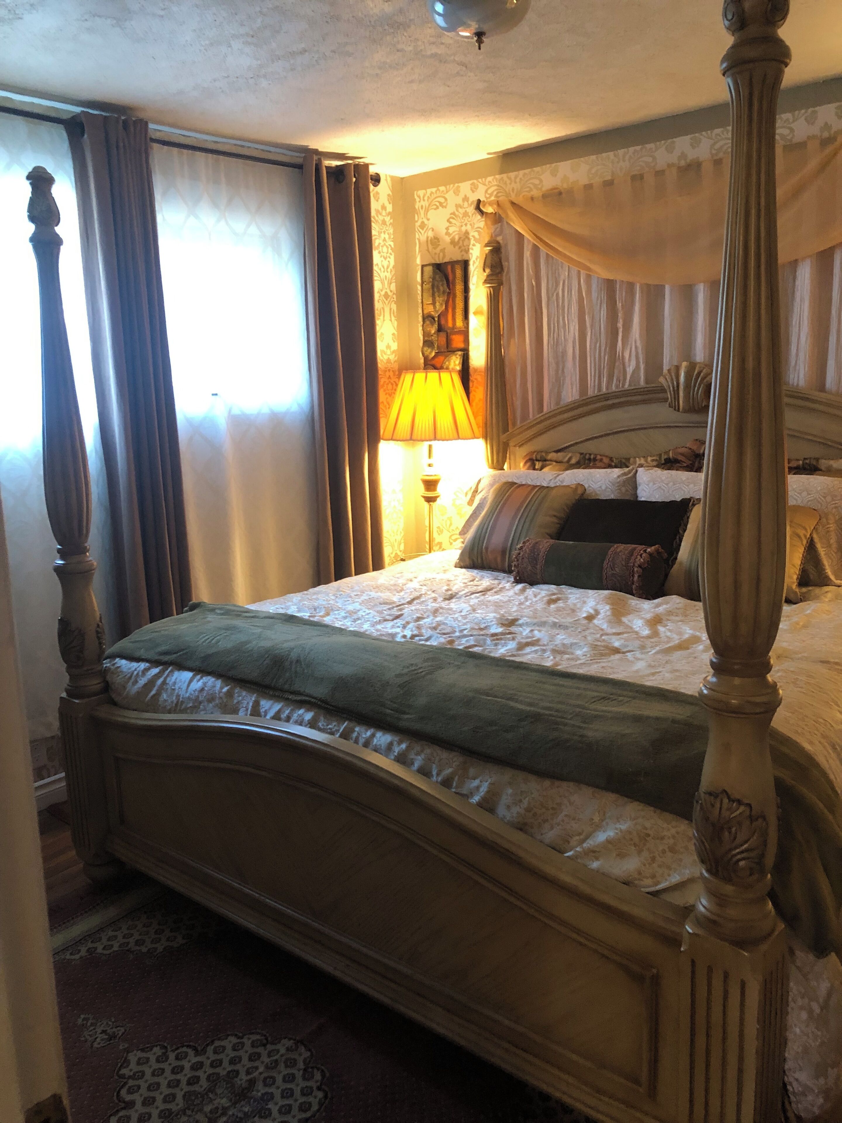 3 多间卧室、办公桌、熨斗/熨衣板、旅行婴儿床