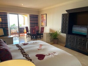 1 bedroom, iron/ironing board, free WiFi, bed sheets - Beautiful Oceanview Junior Suite (Cabo San Lucas)