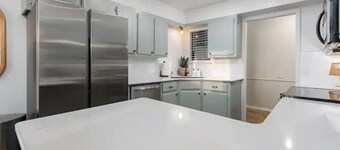 Clean and Updated Home in Moore with Bonus Room 