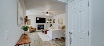 2 Clean and Updated Homes for Large Families in Moore