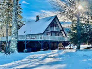 Exterior - Autumn on Beech Mountain/Gorgeous Cabin/Hiking/Hot Tub/Pets (Beech Mountain)