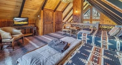 Autumn on Beech Mountain/Gorgeous Cabin/Hiking/Hot Tub/Pets