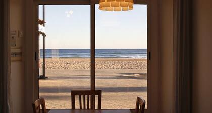 Renovated Seaside Apartment in Torredembarra