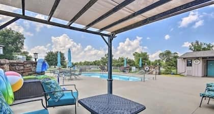 Newly Remodeled- Small Family/Couples Retreat in Shangri-La on Monkey Island, OK