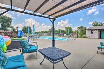 Newly Remodeled- Small Family/Couples Retreat in Shangri-La on Monkey Island, OK