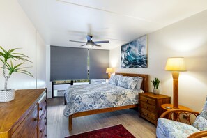 Condo, várias camas, banheira de hidromassagem, vista para o oceano | 2 quartos, Wi-Fi de cortesia