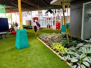 Children’s play area – outdoor
