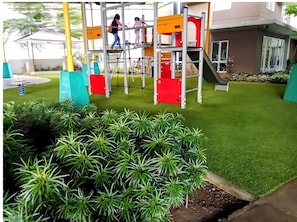 Área de juegos infantiles al aire libre