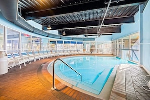 Piscine couverte, piscine extérieure