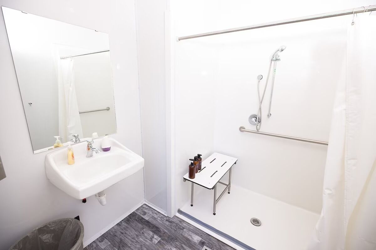 Douche, serviettes fournies