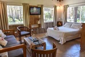 Exclusive Loft | Premium bedding, in-room safe, desk, laptop workspace - suites del bosque (Pinamar)