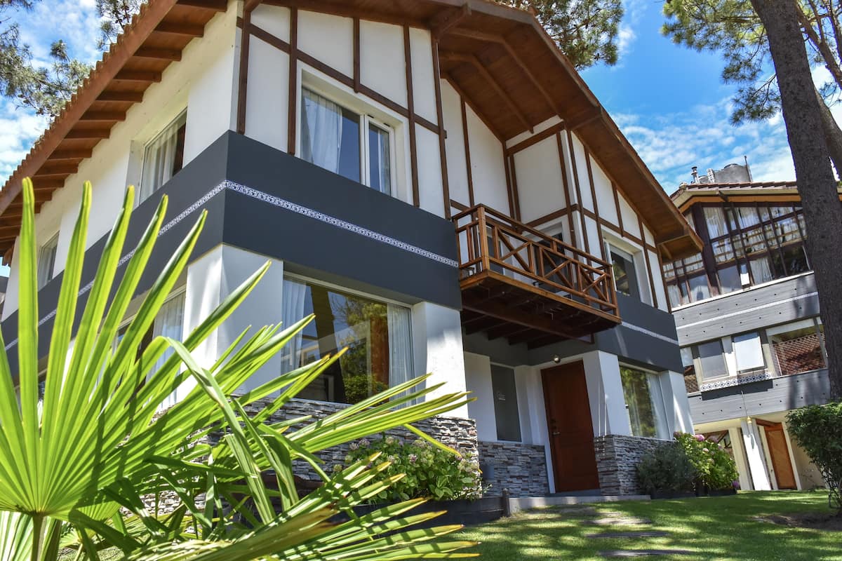 Family Duplex | 2 bedrooms, premium bedding, in-room safe, desk