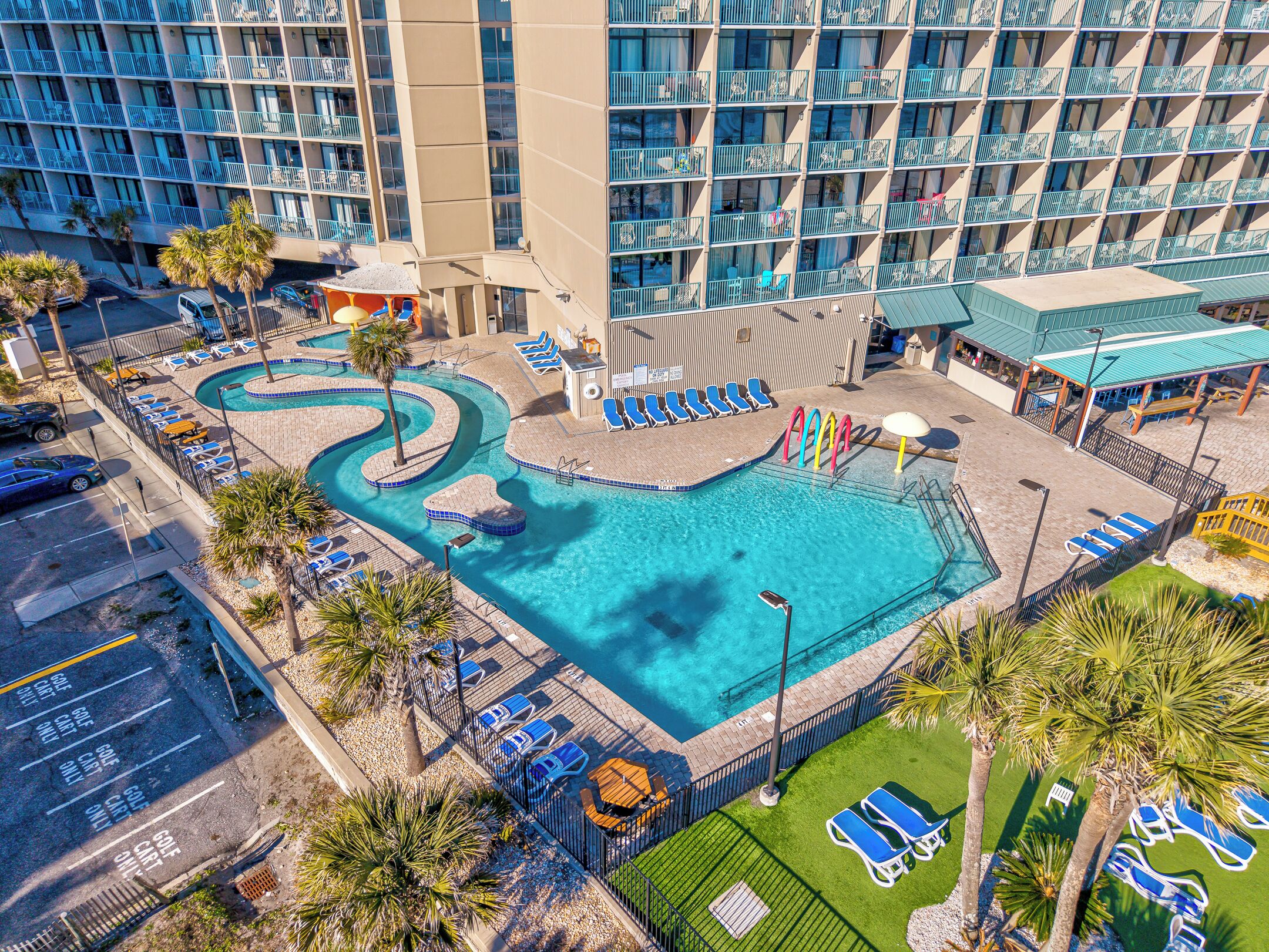 Piscine couverte, piscine extérieure